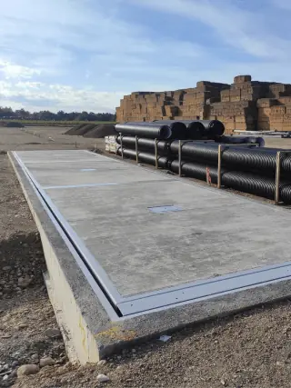 Fiksna betonska kamionska vaga sa čeličnim ramom, spremna za rad